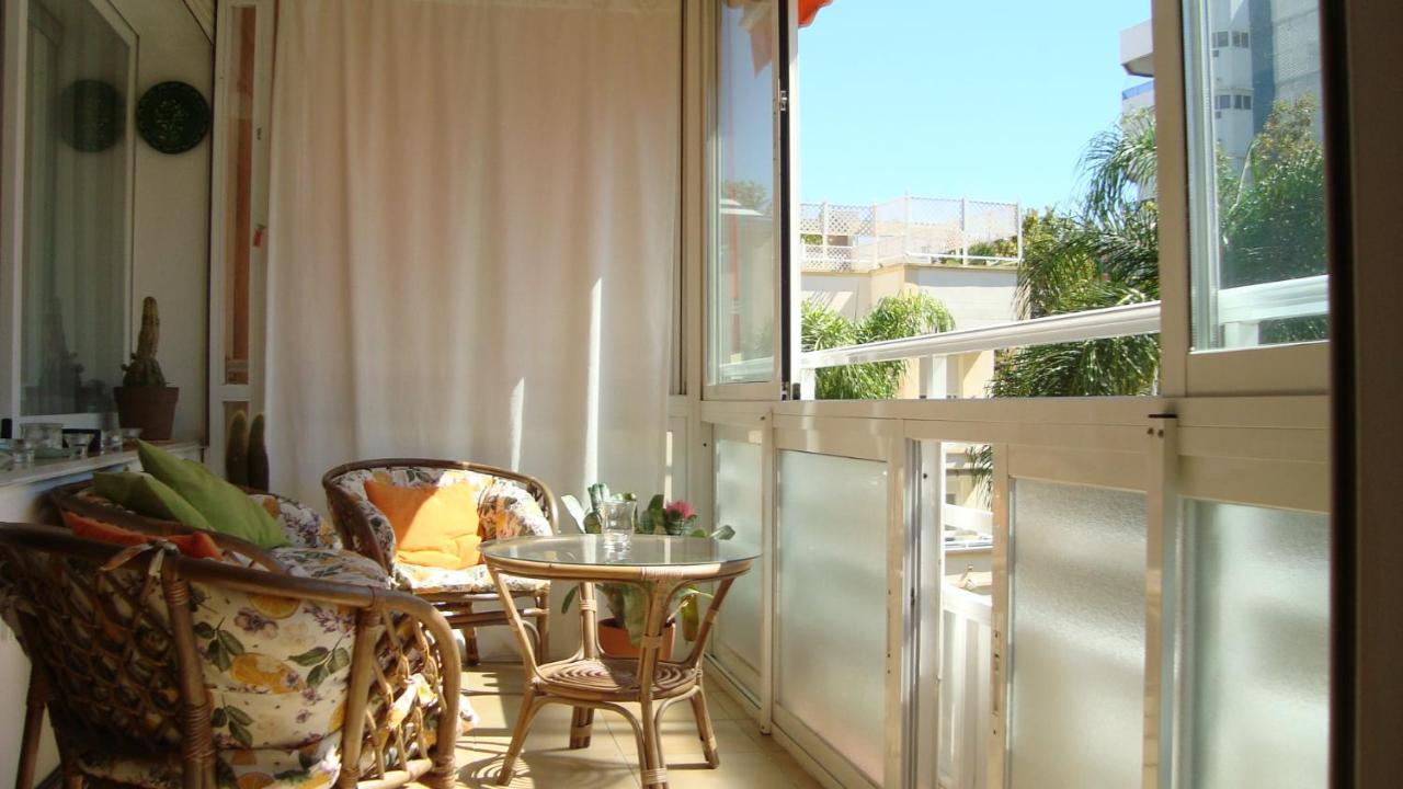 Appartamento Apartamento La Carihuela - Urb. Eurosol Torremolinos Esterno foto